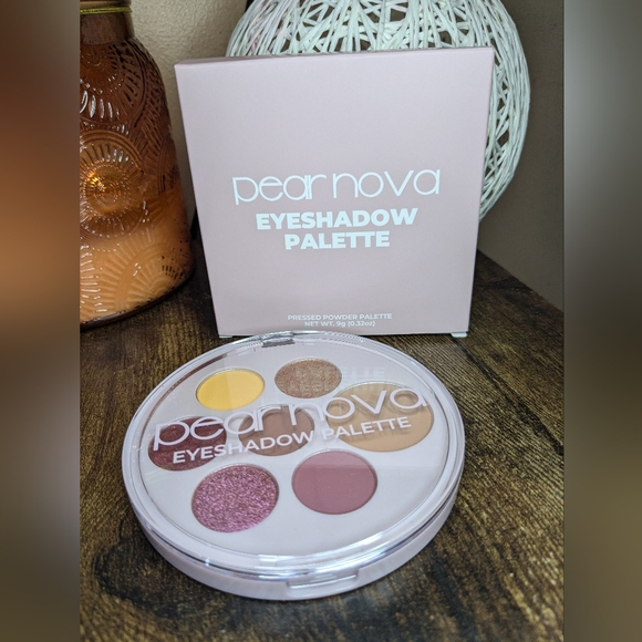 5/75$ PEAR NOVA Eyeshadow Palette - Picture 6 of 14
